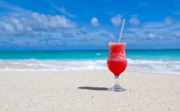 Jak zrobić koktajl z jarmużu i szpinaku?